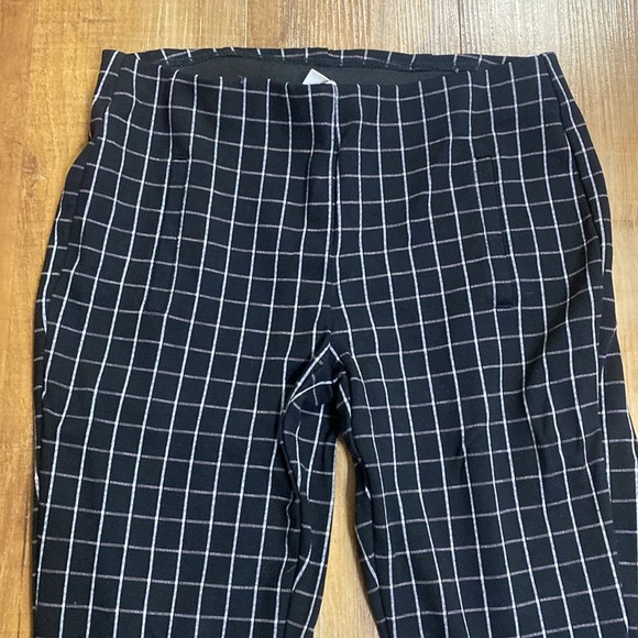 Chico’s black & cream windowpane pull on ankle pants size 00 - Picture 3 of 5